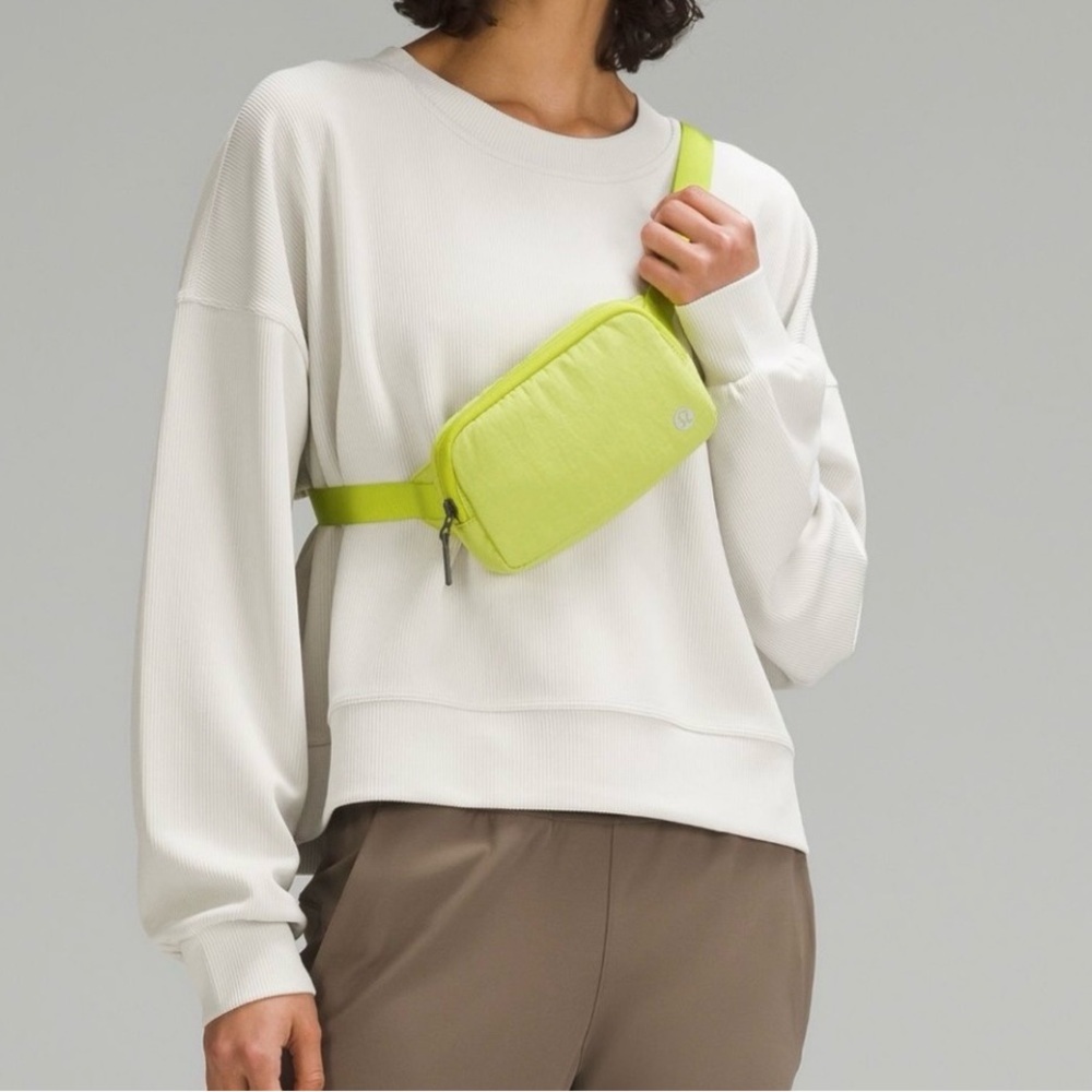 NWT LULULEMON Everywhere Belt Bag Mini Lichen Lime
